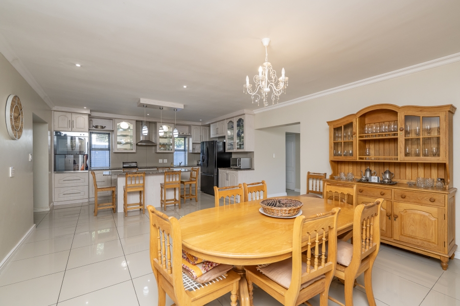 4 Bedroom Property for Sale in Zevenwacht Country Estate Western Cape